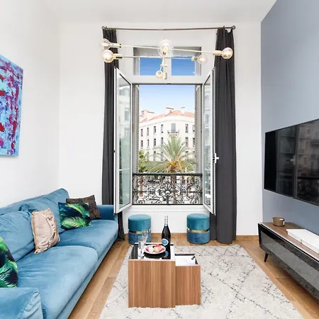 Douceur De Vivre Yourhosthelper *