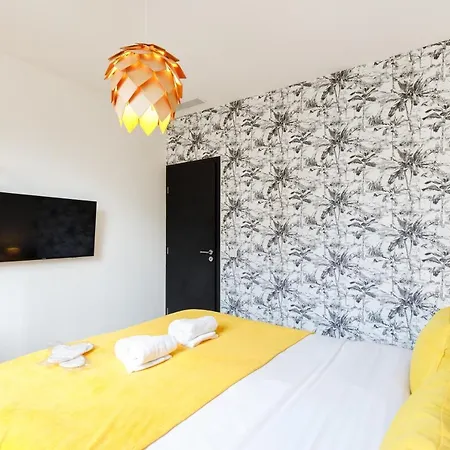 Douceur De Vivre Yourhosthelper Apartment